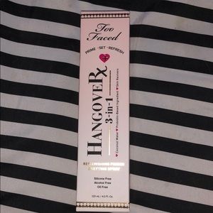 Too faced setting spray
